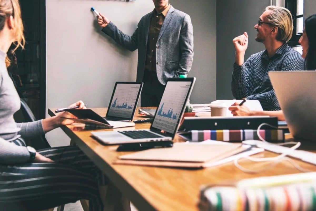 Many Forex traders choose rapid financing trading solutions over traditional evaluations